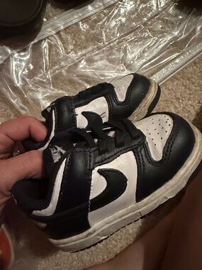 Nike Kids Black and White Swoosh Low-Top Sneakers